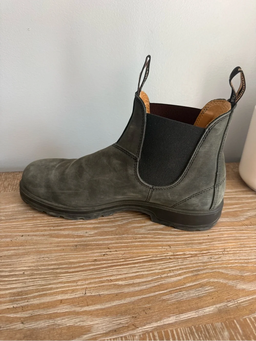 Men’s Blundstone 587 Chelsea Boot - Rustic Black, Size 11